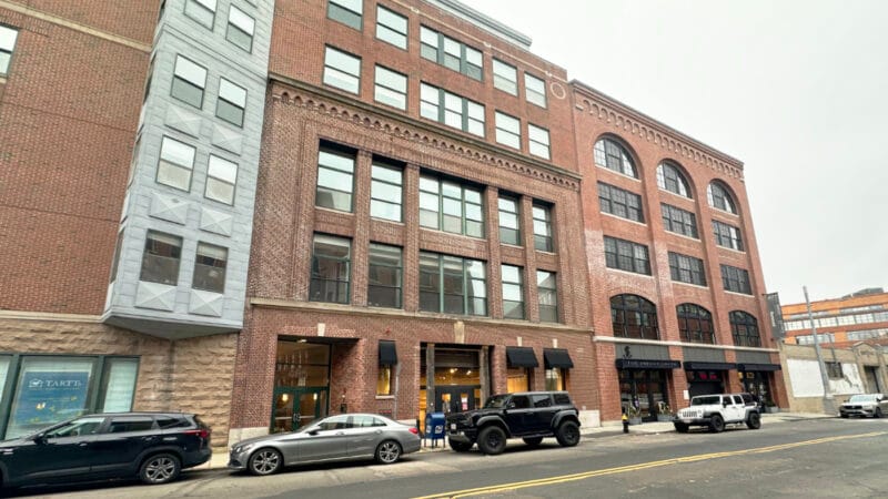 リトル・ラヴェージ・クラブの外観