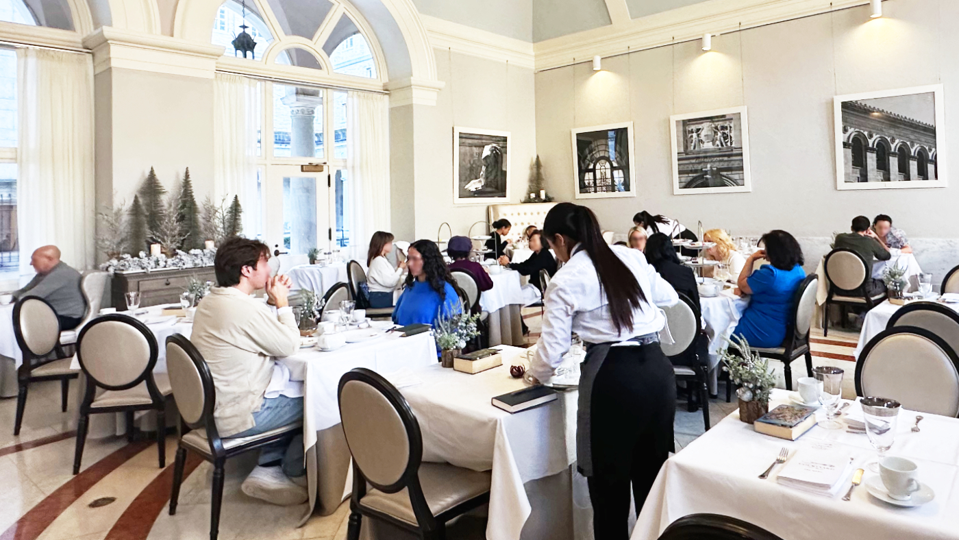 コートヤード・ティールーム｜ボストン公共図書館で楽しむアフタヌーンティー