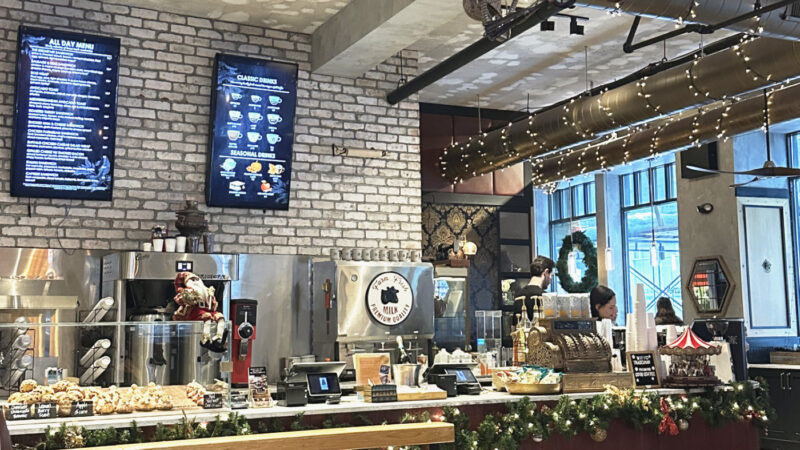 ボストンのカフェ「トレイズマン・コーヒー」の注文カウンター