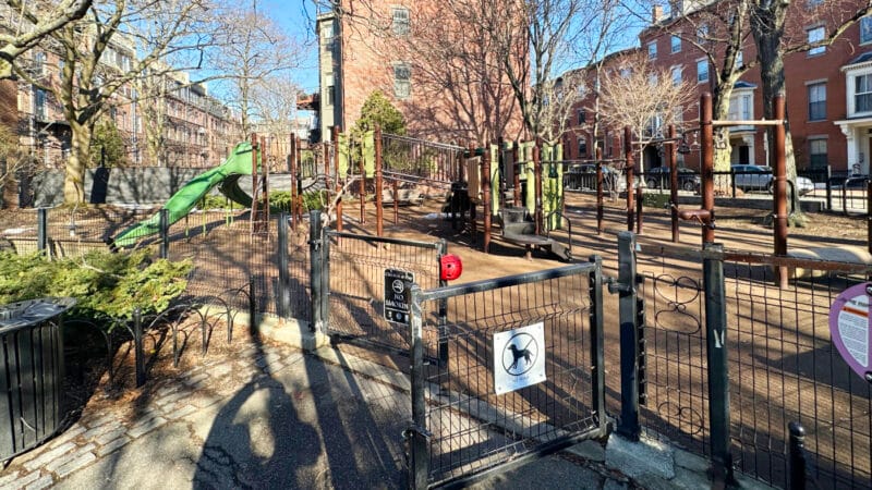 Ringgold Park playground entrance for kids age 5 to 12 with single gate