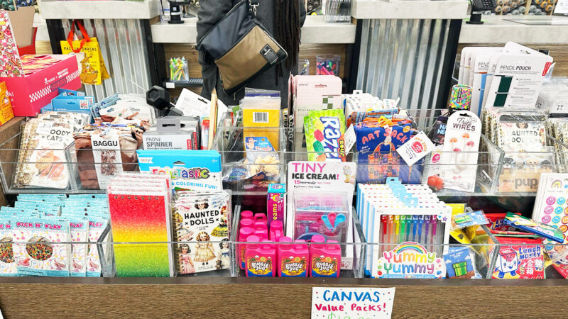 Blick Art Materialsの小さめギフト